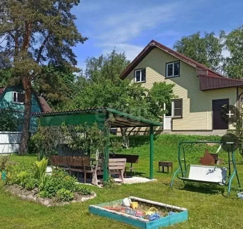 Дом в Ленинградская область, Шлиссельбург Кировский район, ул. ... - Фото 1