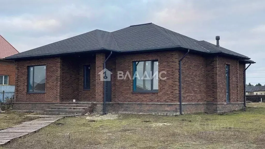 Дом в Белгородская область, Белгородский район, с. Стрелецкое ул. ... - Фото 1