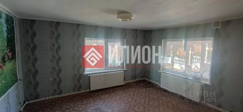 Дом в Крым, Бахчисарайский район, с. Угловое ул. Комарова, 90 (82 м) - Фото 1