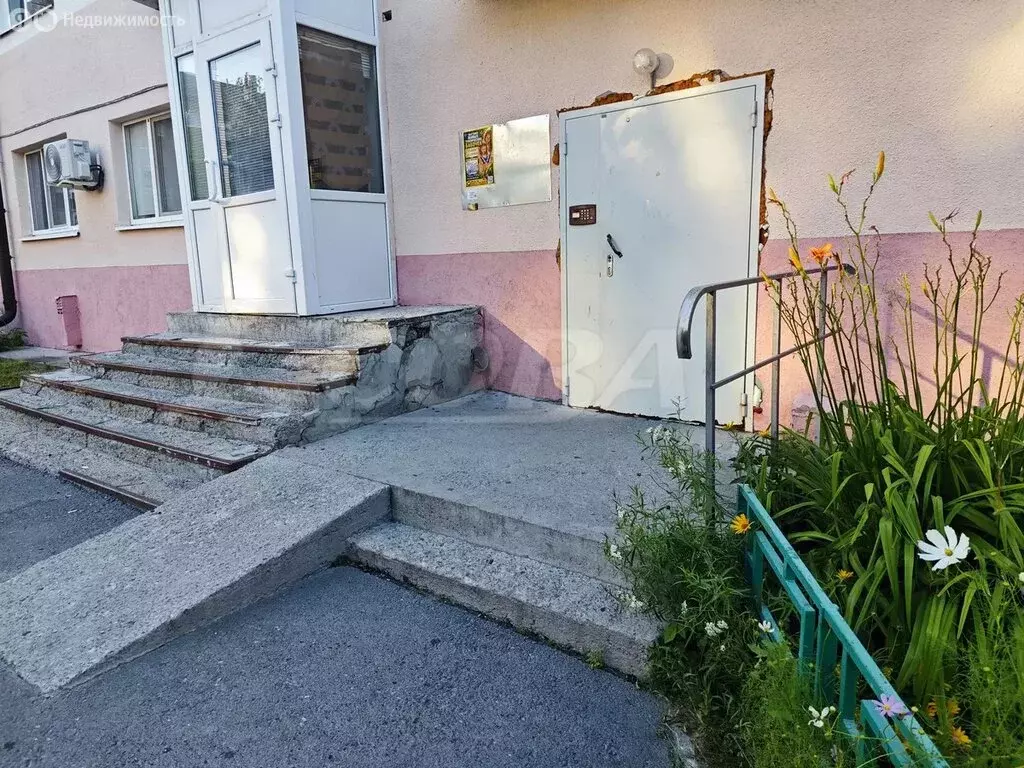 Квартира-студия: Тюмень, Тульская улица, 8 (18 м) - Фото 1