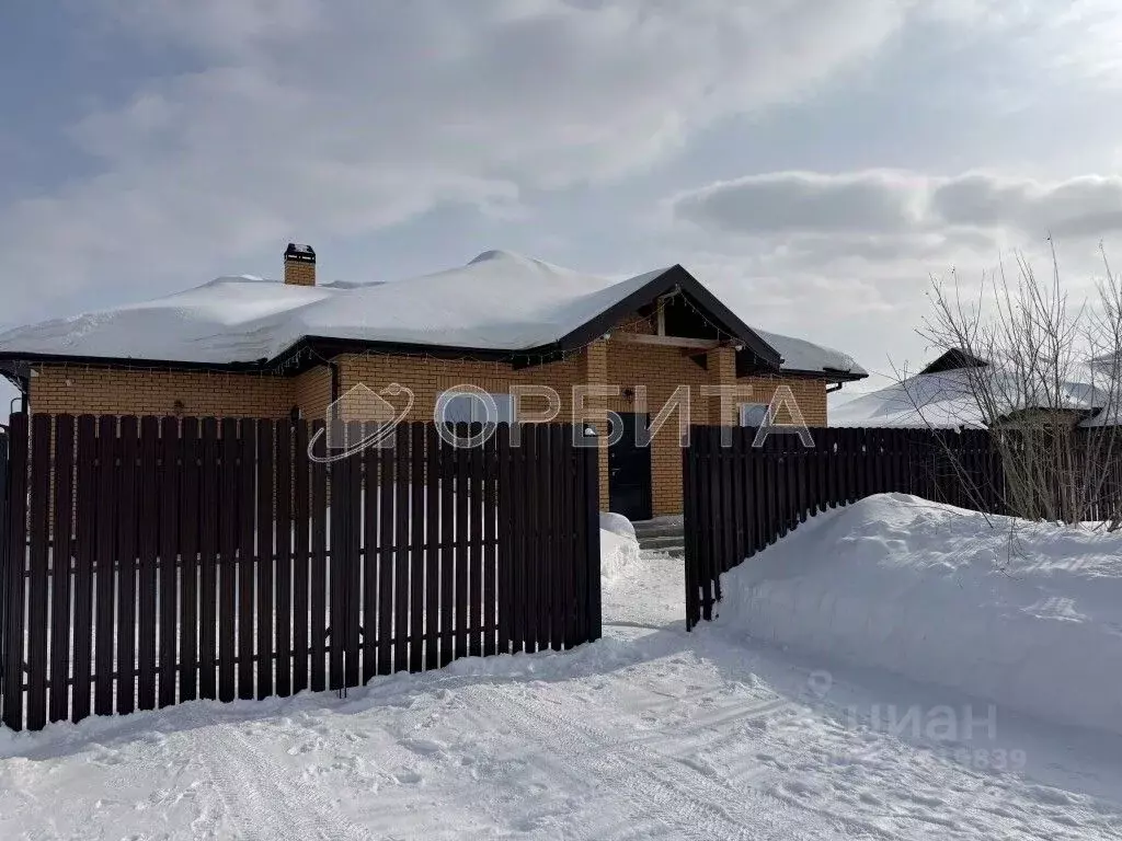 Дом в Тюменская область, Тюменский муниципальный округ, с. Кулаково  ... - Фото 1