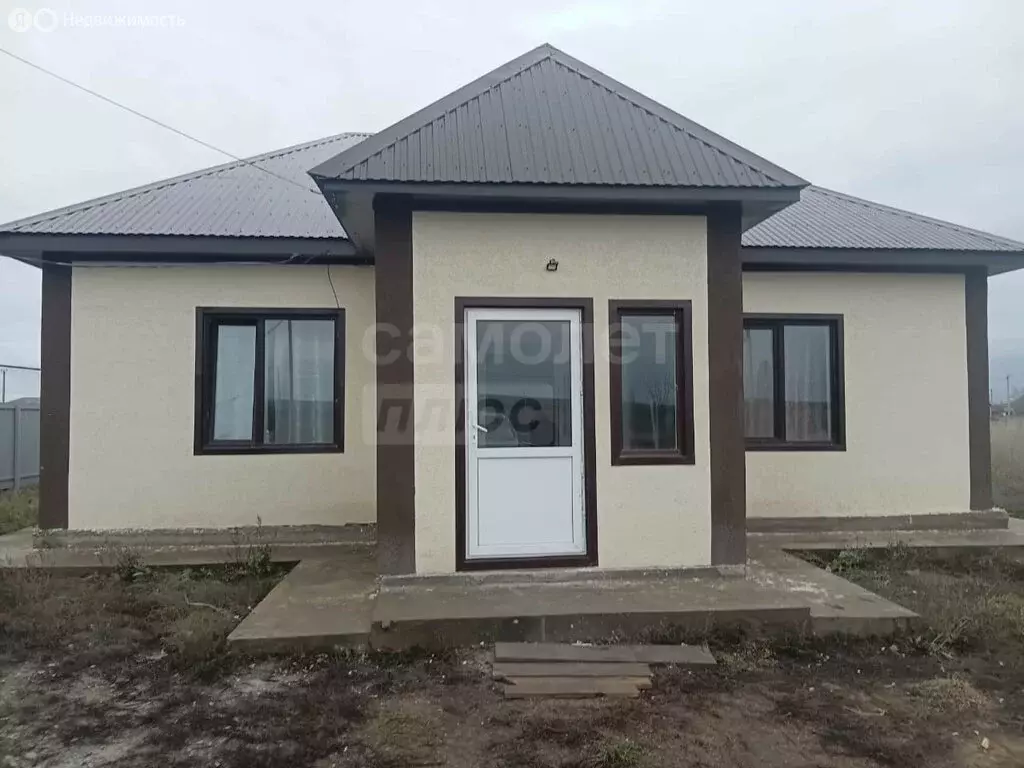 Дом в Ташла, улица Артёма Коровина (95 м) - Фото 1