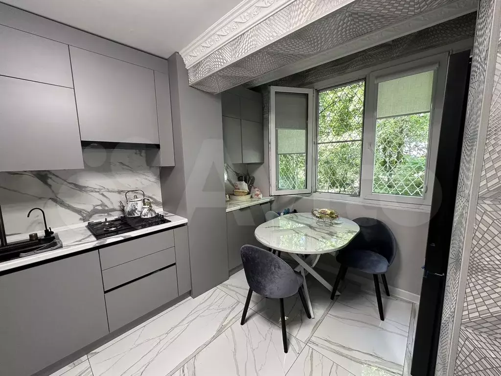 4-к. квартира, 86 м, 1/5 эт. - Фото 0