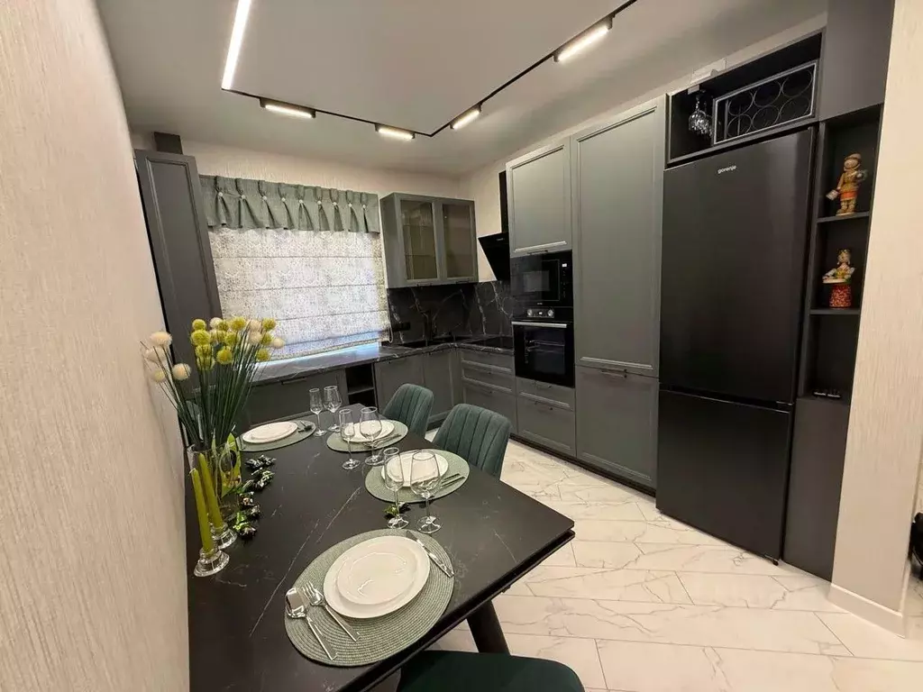 3-к кв. Хакасия, Абакан ул. Генерала Тихонова, 6 (90.0 м) - Фото 1