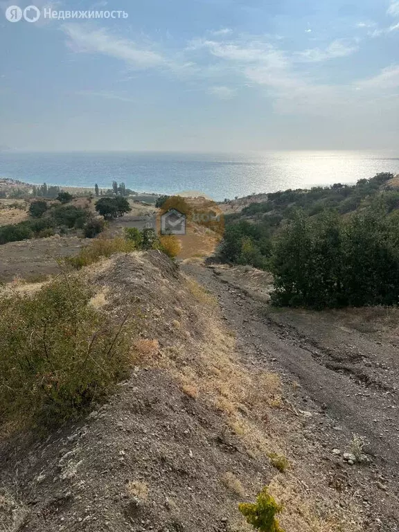 Участок в Республика Крым, городской округ Алушта, село Приветное ... - Фото 0