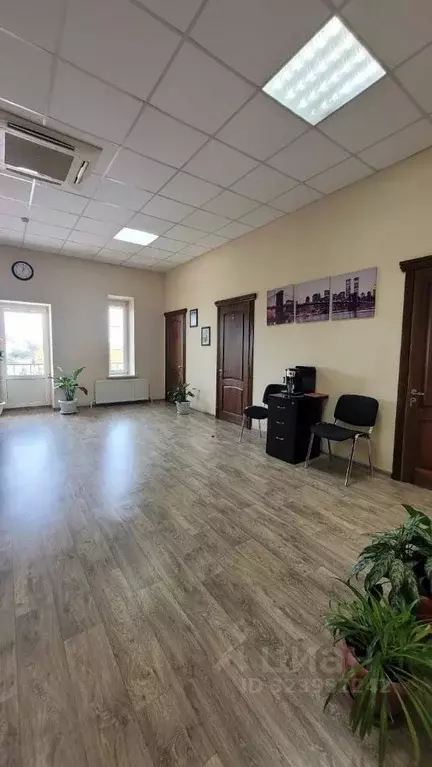 Офис в Астраханская область, Астрахань ул. 1-я Прохладненская, 8 (184 ... - Фото 2