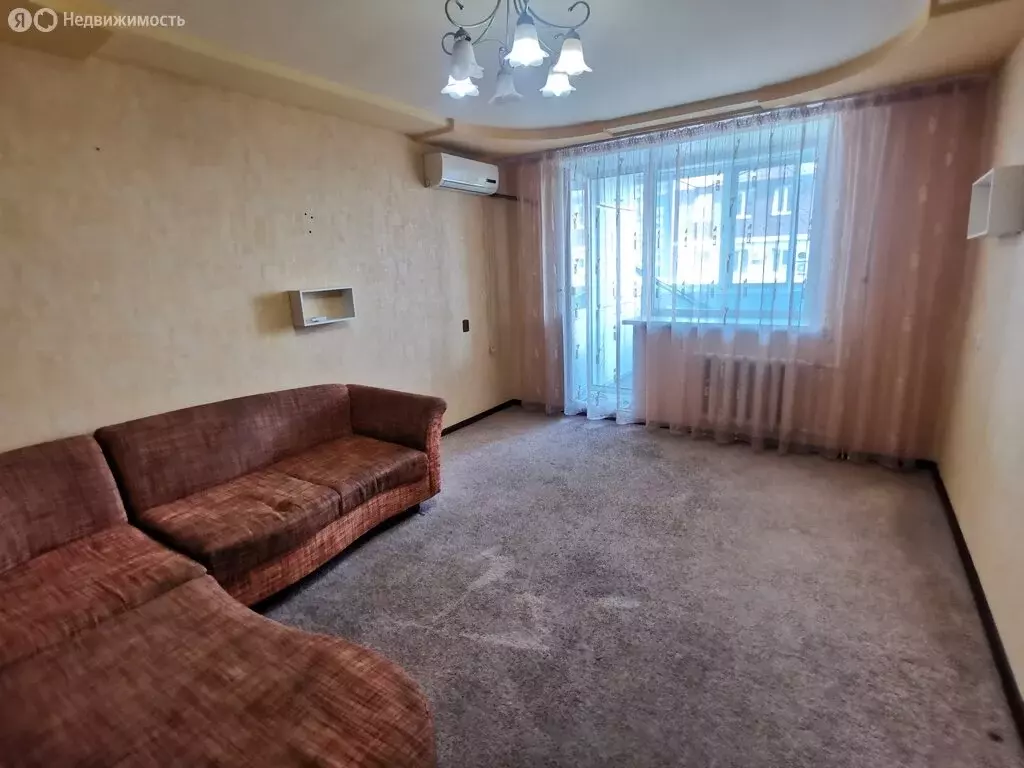 3-комнатная квартира: Оренбург, Пушкинская улица, 6 (63 м) - Фото 0