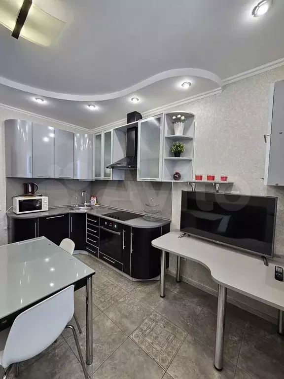 1-к. квартира, 43 м, 4/9 эт. - Фото 0