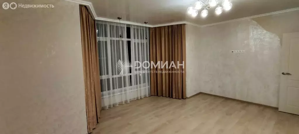 3-комнатная квартира: Новочеркасск, улица Фрунзе, 71В (81.6 м) - Фото 1