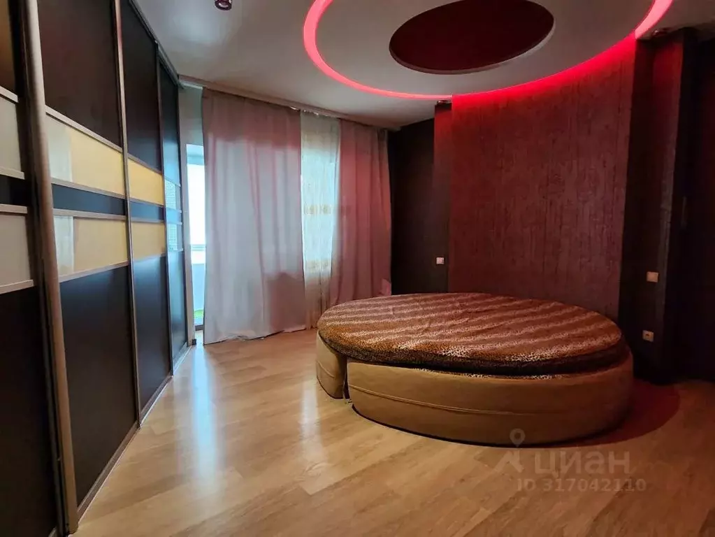 4-к кв. Татарстан, Казань ул. Марселя Салимжанова, 15/8в (130.3 м) - Фото 0