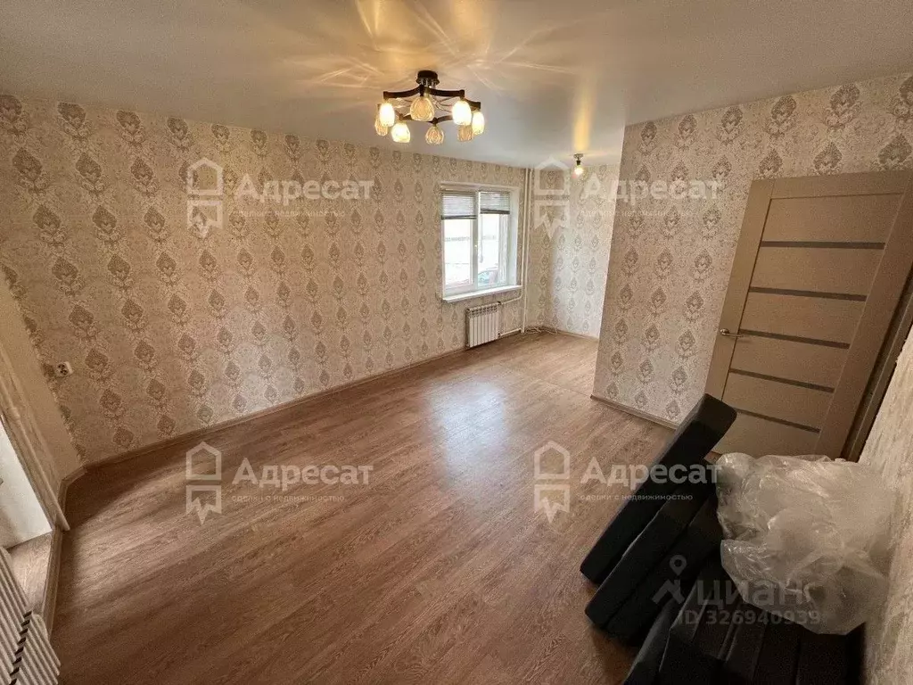 1-к кв. Волгоградская область, Волгоград ул. 8-й Воздушной Армии, 19 ... - Фото 1