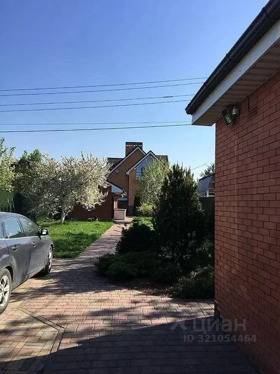 Дом в Ростовская область, Ростов-на-Дону Сторожевая ул., 57 (220 м) - Фото 1