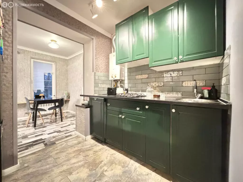 3-комнатная квартира: Нальчик, улица Тарчокова, 24 (56 м) - Фото 0