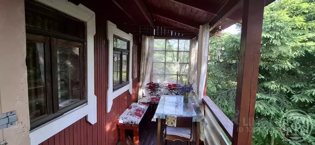 Дом в Ленинградская область, Выборгский район, Рощинское городское ... - Фото 1