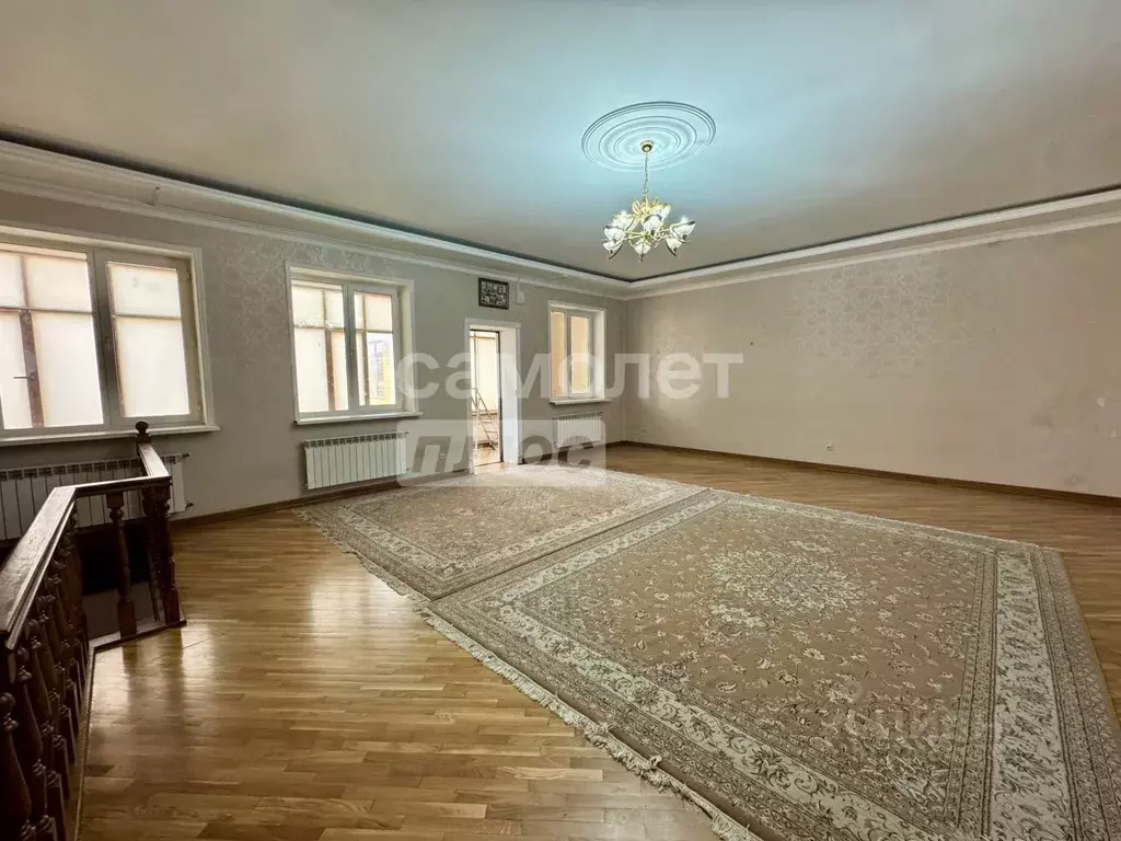 Дом в Дагестан, Махачкала ул. Алхаматова, 33 (490 м) - Фото 1
