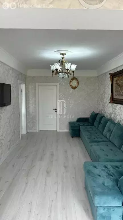3-комнатная квартира: Махачкала, улица Гаджи Алибегова, 48А (67 м) - Фото 1