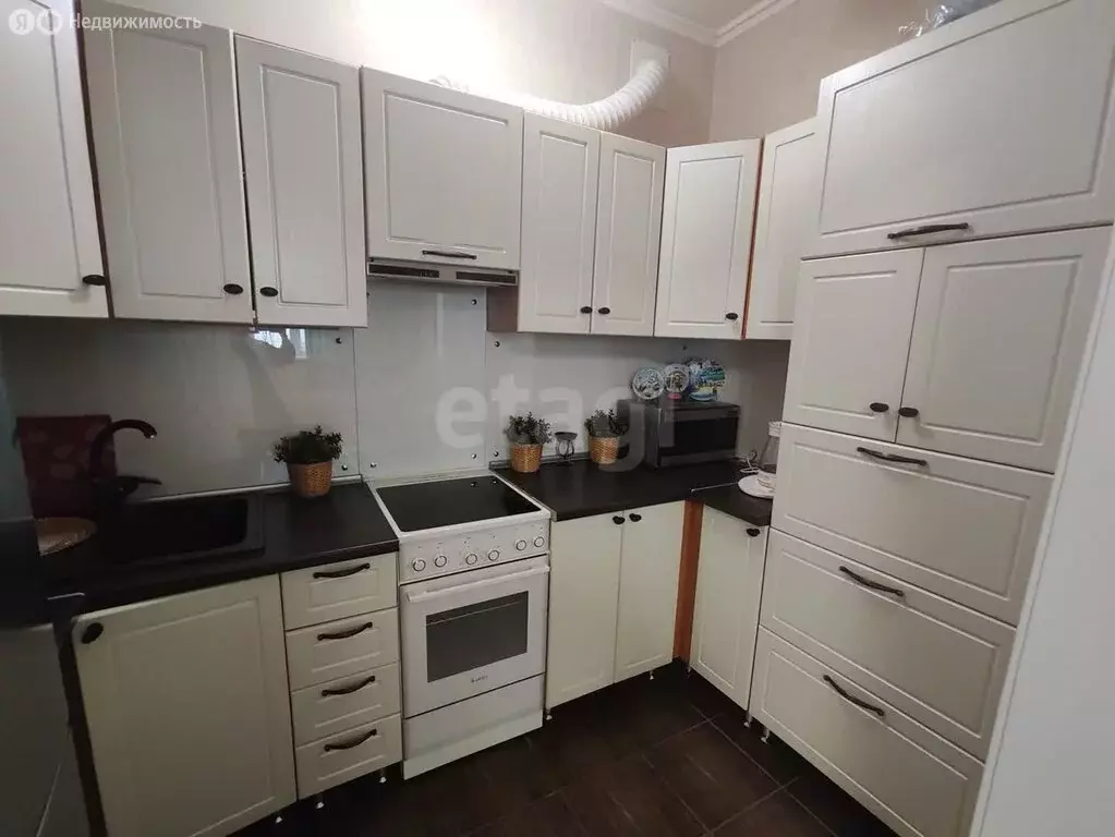 Квартира-студия: Абакан, Торговая улица, 32 (50 м) - Фото 1