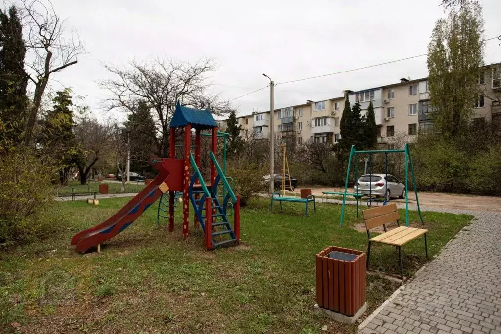 3-к кв. Севастополь ул. Хрусталева, 53 (61.0 м) - Фото 0