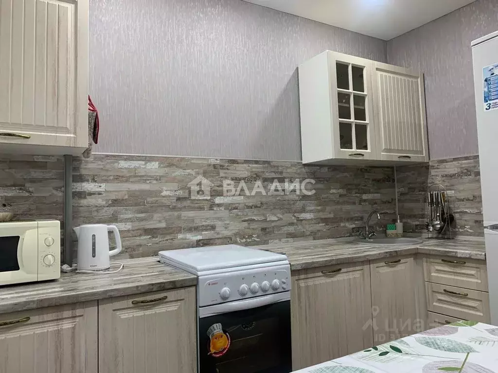 3-к кв. Белгородская область, Белгород ул. Губкина, 24к2 (60.0 м) - Фото 0