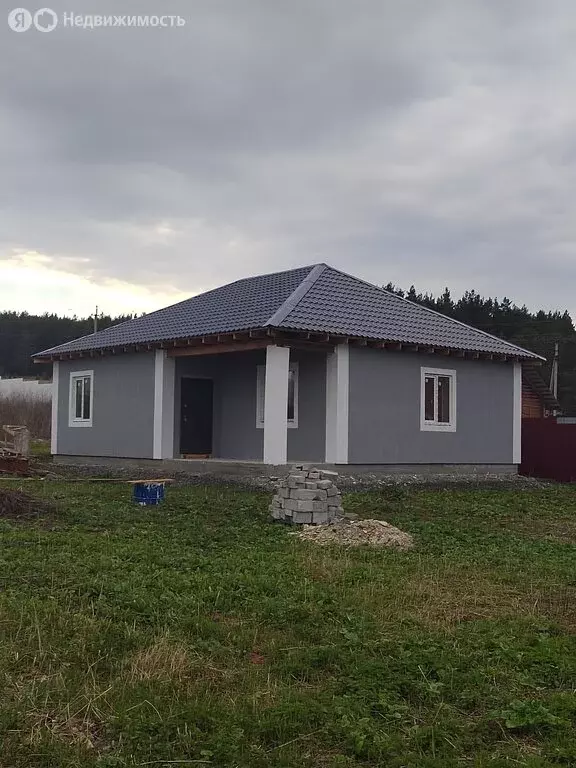 Дом в Свердловская область, Сысертский муниципальный округ, село ... - Фото 0