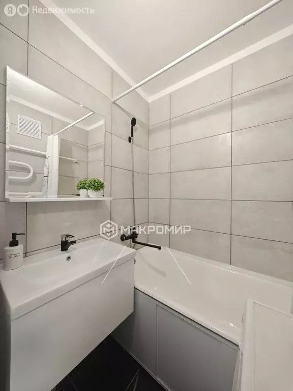 1-комнатная квартира: Санкт-Петербург, улица Ивана Фомина, 13к1 (34 м) - Фото 1