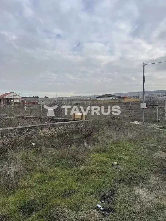 Участок в Крым, Симферопольский район, Чистенское с/пос, с. Левадки, ... - Фото 1