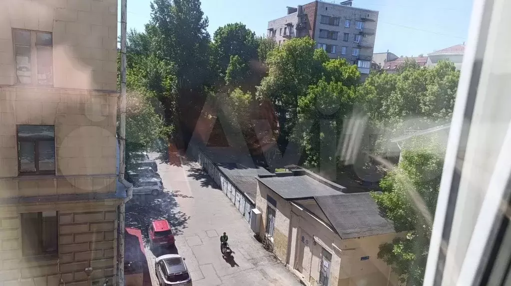 Комната 17,6 м в 3-к., 4/5 эт. - Фото 1
