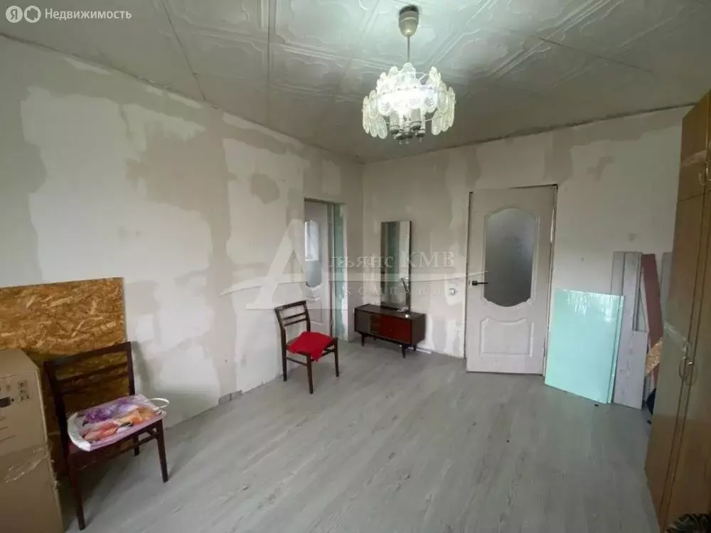 3-комнатная квартира: Зеленокумск, улица 50 лет Октября, 93 (52.9 м) - Фото 2