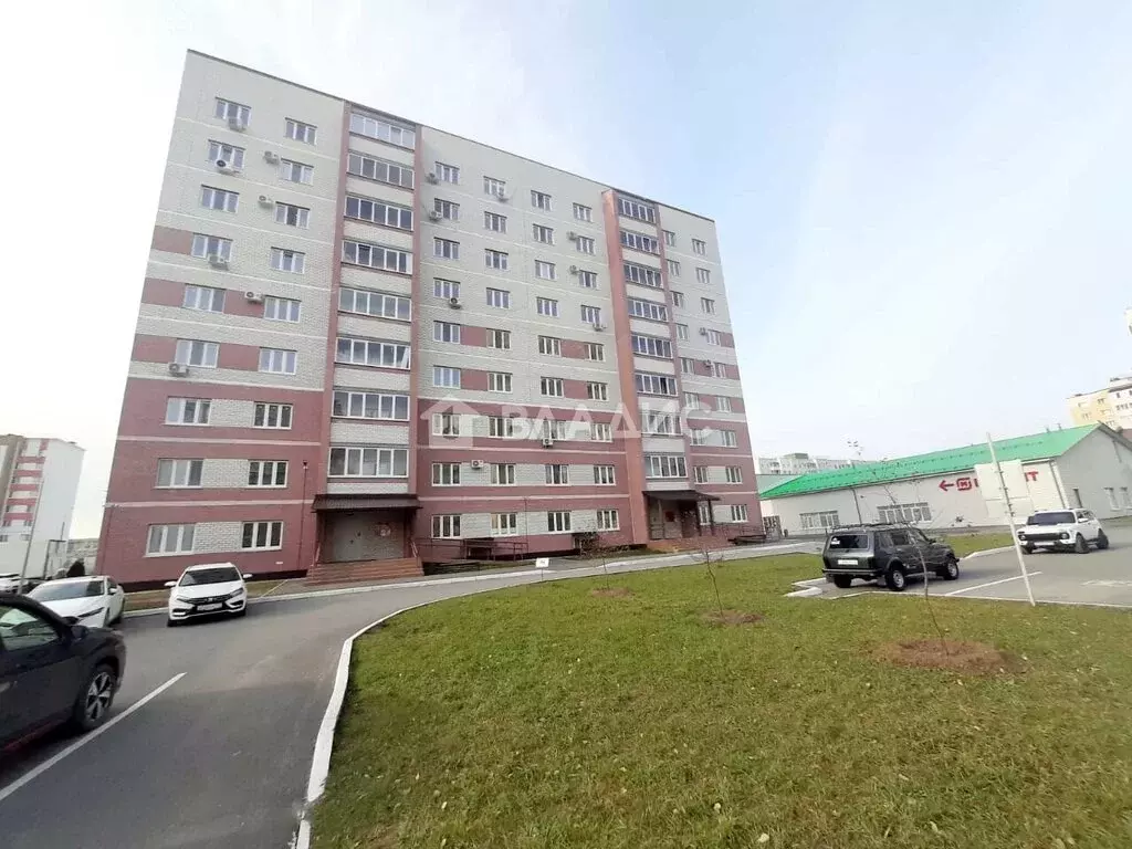 2-комнатная квартира: Тобольск, 15-й микрорайон, 10 (60.6 м) - Фото 1