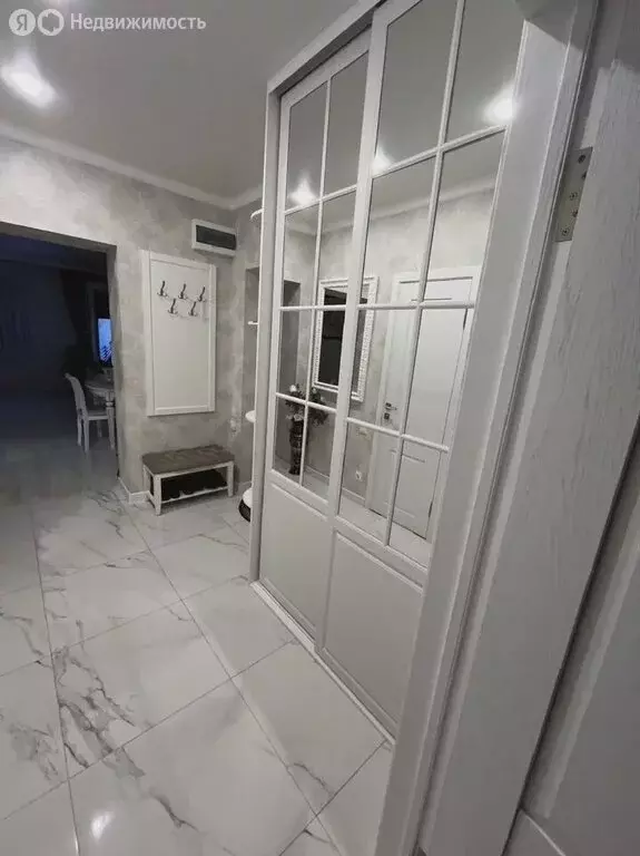 2-комнатная квартира: деревня Кисловка, микрорайон Северный, улица ... - Фото 1