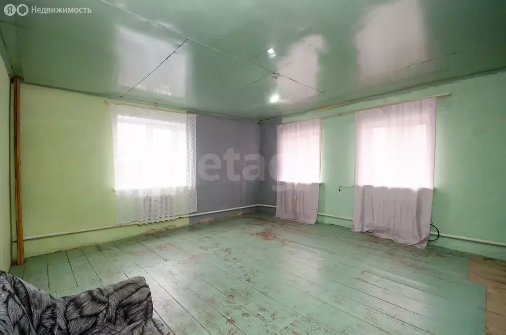 Дом в Ялуторовск, улица Пушкина, 10 (100 м) - Фото 1