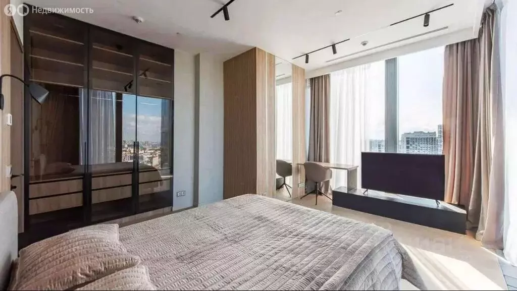 Квартира-студия: Москва, 1-й Красногвардейский проезд, 22с1 (80 м) - Фото 1