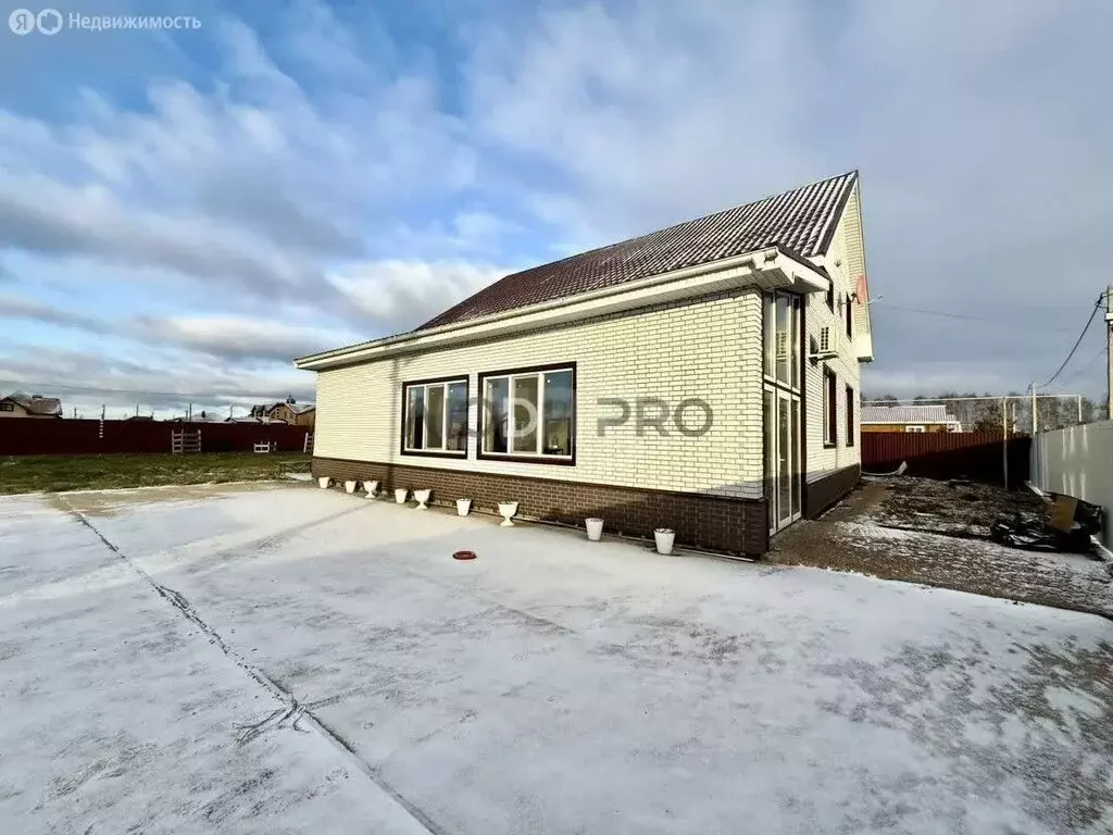 Дом в село Большая Шильна, улица Р. Малиновского (203.3 м) - Фото 2