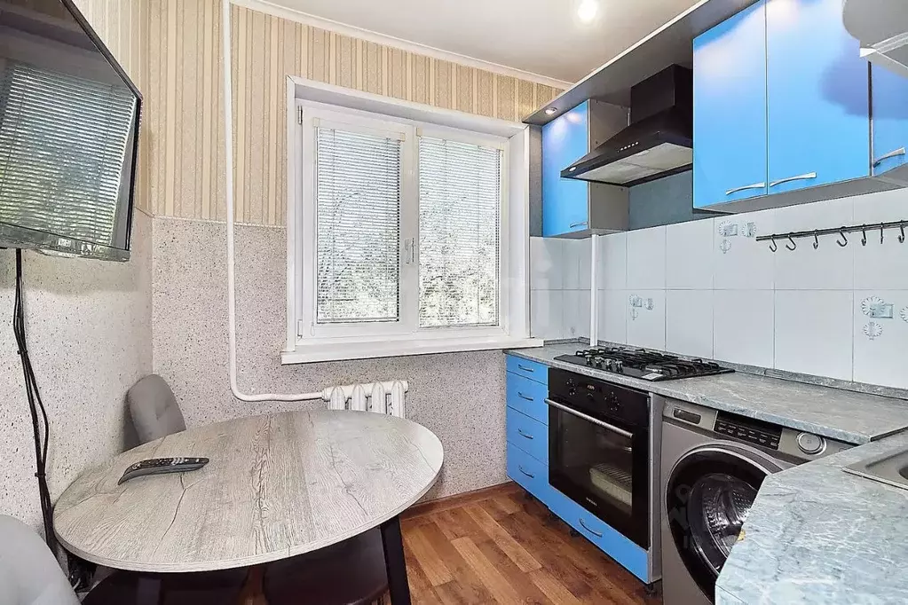 2-к кв. Тюменская область, Тюмень Одесская ул., 26 (44.3 м) - Фото 1