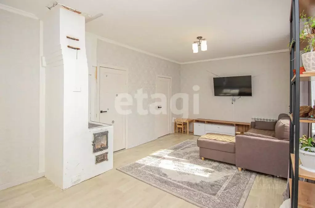 Дом в Бурятия, Улан-Удэ ул. Михалева, 4 (100 м) - Фото 1