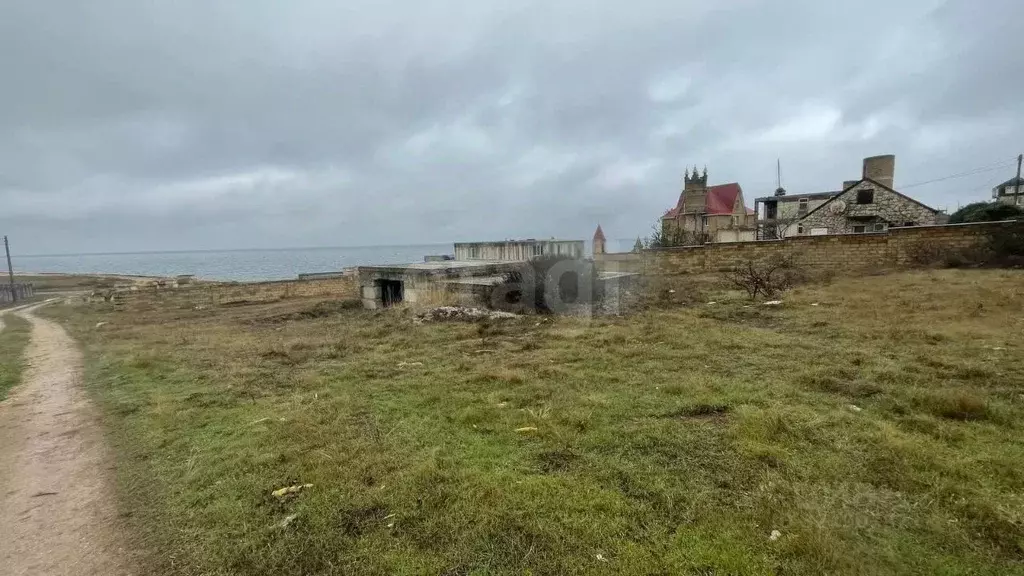 Участок в Крым, Черноморское пгт, Кипарис СНТ ул. Авиаторов (6.0 сот.) - Фото 1