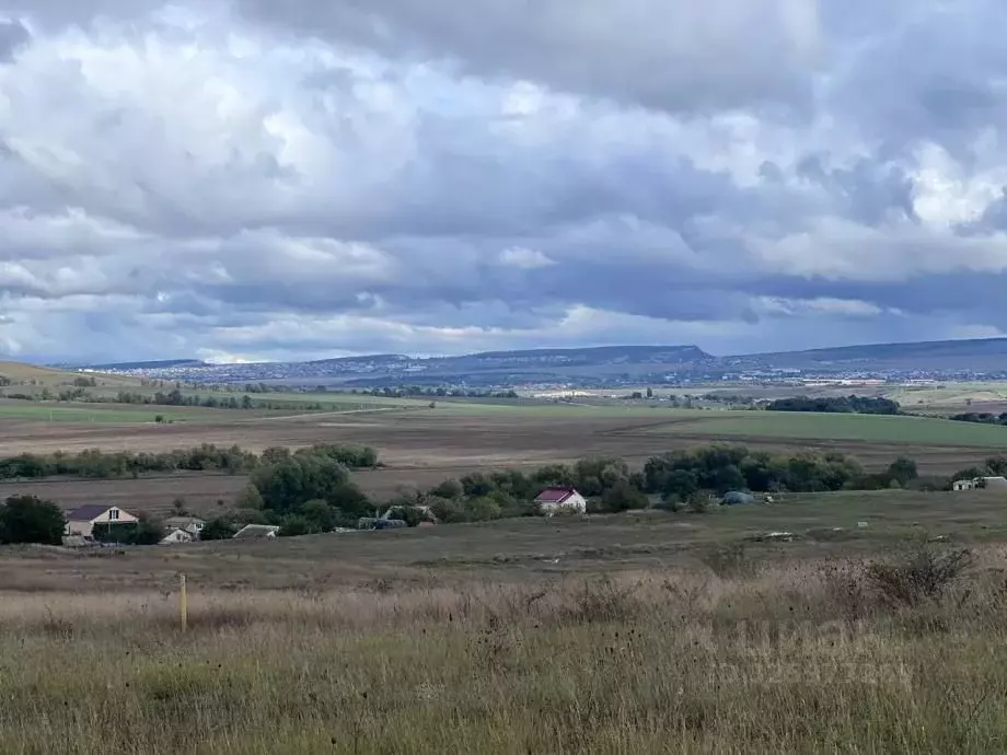 Участок в Крым, Симферопольский район, Чистенское с/пос, с. Камышинка  ... - Фото 2