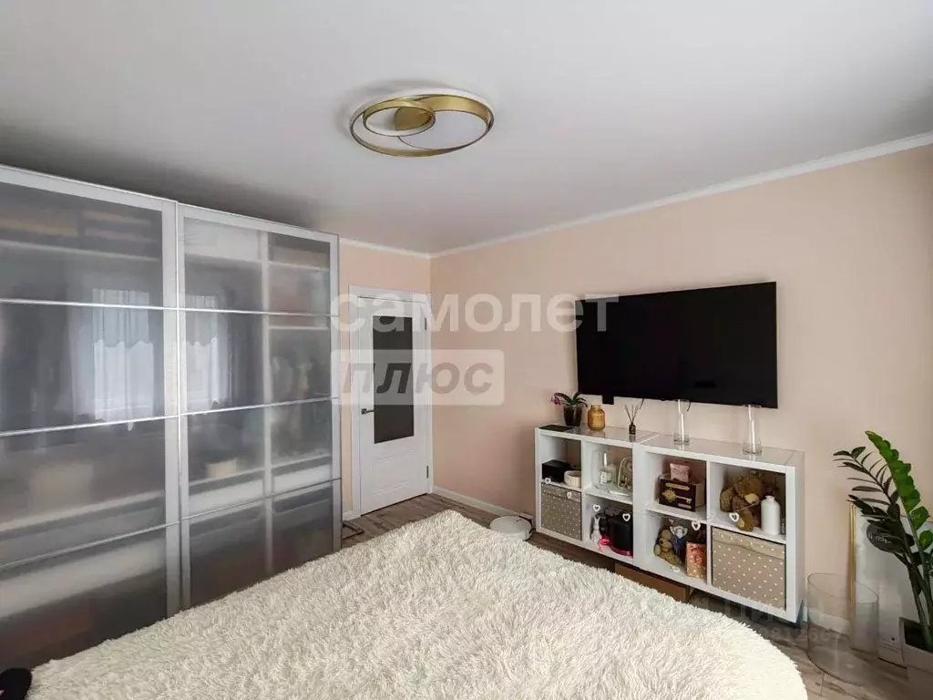 2-к кв. Калужская область, Калуга ул. Фомушина, 33 (60.0 м) - Фото 1