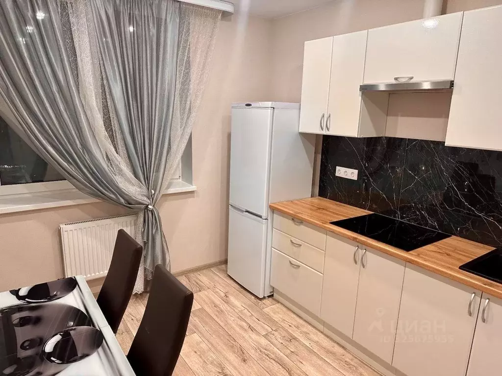 2-к кв. Саратовская область, Энгельс ул. Пушкина, 85 (60.0 м) - Фото 2