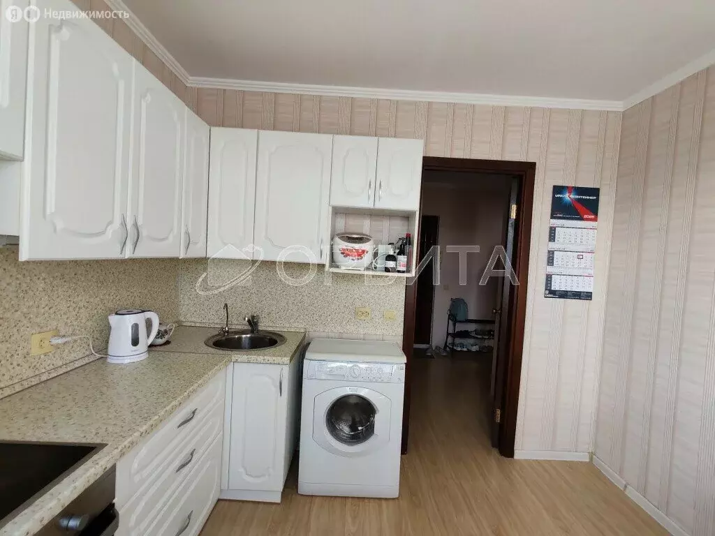 2-комнатная квартира: Тюмень, улица Александра Логунова, 4 (49.4 м) - Фото 1