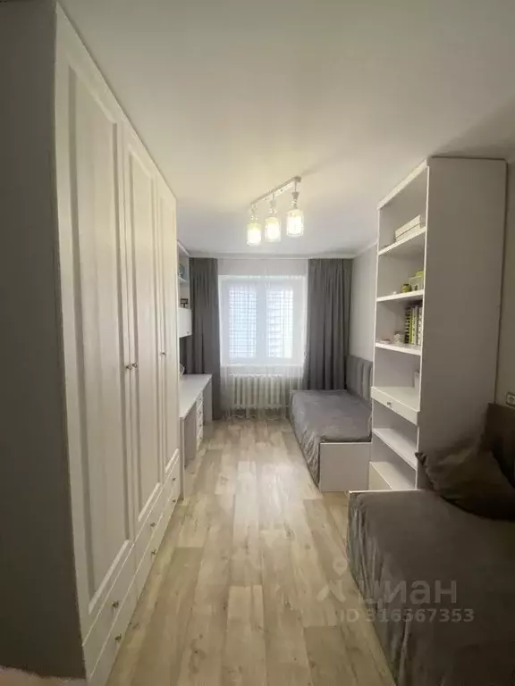 3-к кв. Татарстан, Набережные Челны ул. Ахметшина, 110 (69.7 м) - Фото 1