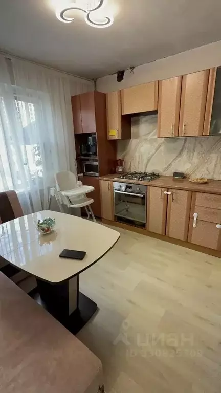 3-к кв. Омская область, Омск просп. Королева, 4 (68.3 м) - Фото 2