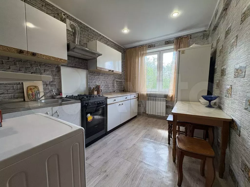 5-к. квартира, 64 м, 4/5 эт. - Фото 0