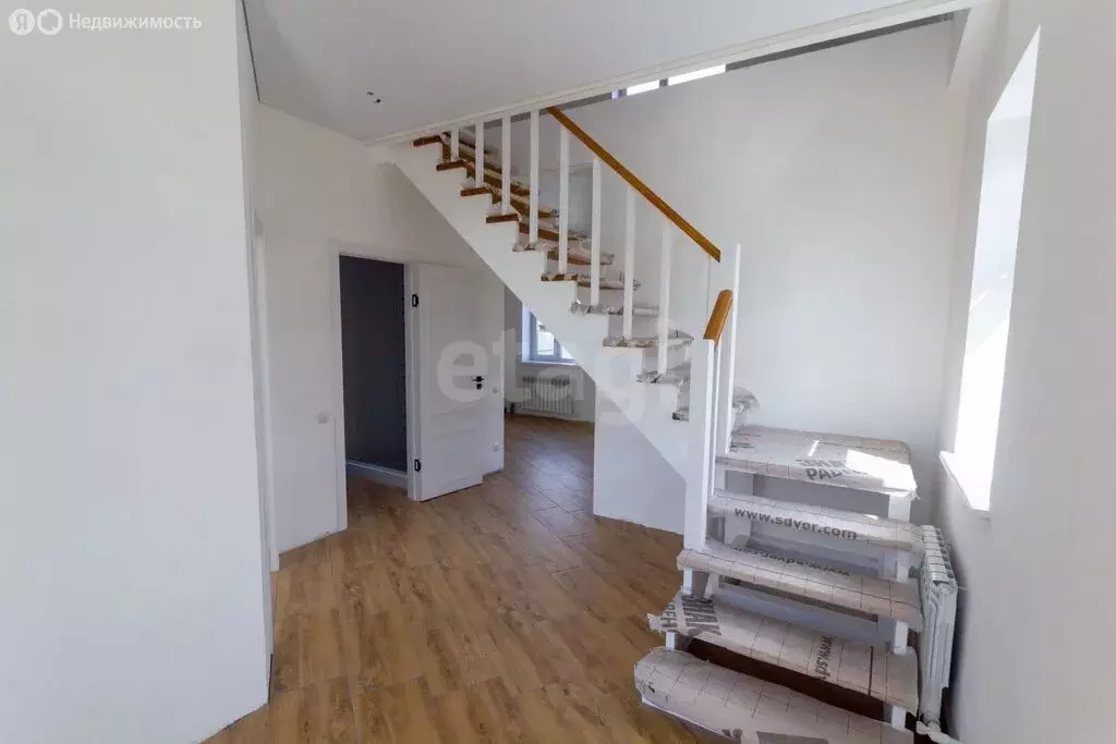 Дом в Ялуторовск, улица Н. Кузнецова, 11 (100 м) - Фото 1