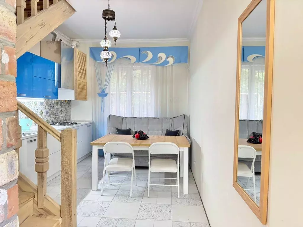 2-к кв. Крым, Ялта муниципальный округ, Советское пгт 6Ж (50.0 м) - Фото 1