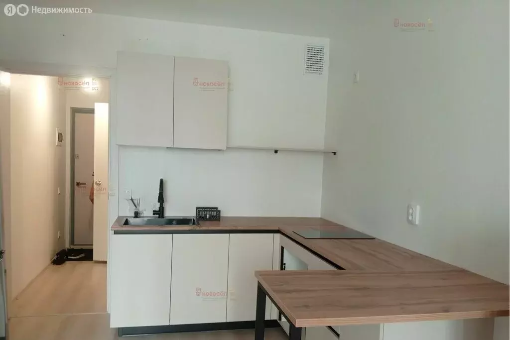 Квартира-студия: Екатеринбург, улица Евгения Савкова, 23 (22 м) - Фото 0