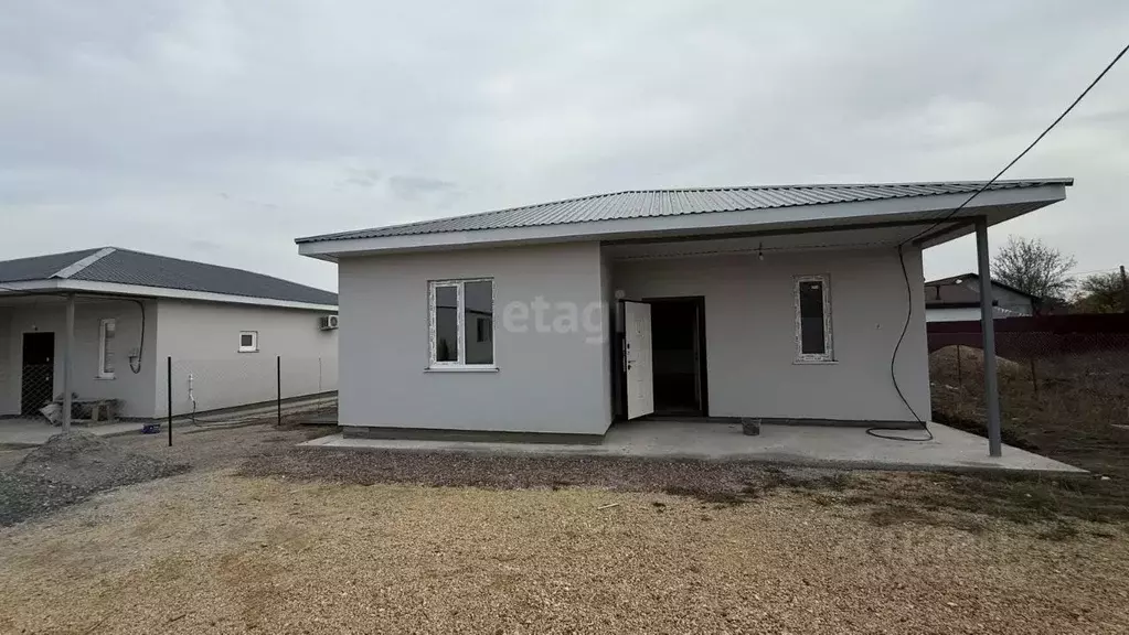 Дом в Крым, Симферопольский район, 3-й массив садовые участки  (100 м) - Фото 2