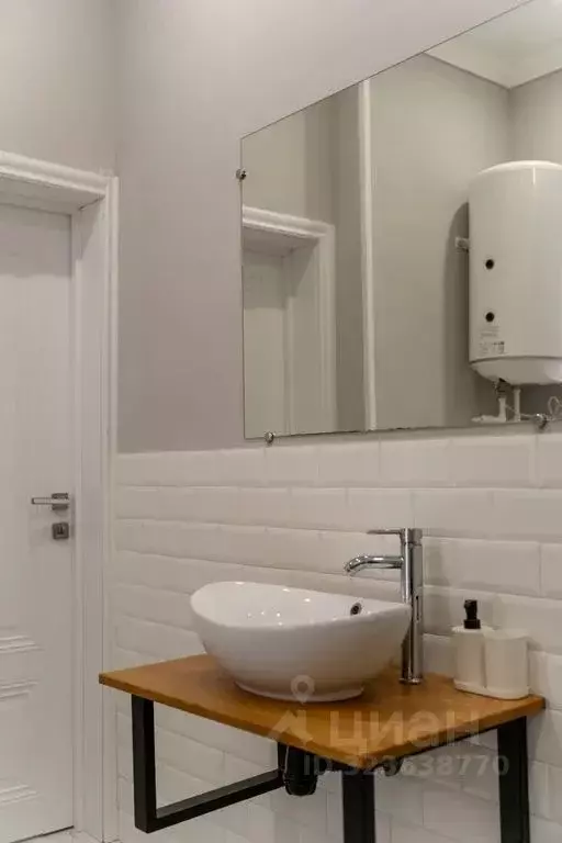 Дом в Крым, Сакский район, Молочненское с/пос, с. Витино ул. ... - Фото 2