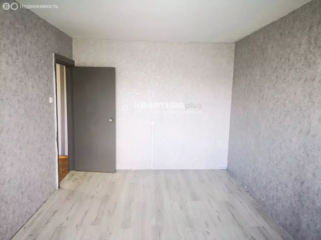 2-комнатная квартира: Невьянск, улица Малышева, 18 (53 м) - Фото 0