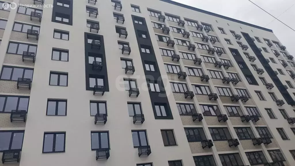 2-комнатная квартира: Энгельс, Полтавская улица, 6А (69.2 м) - Фото 1